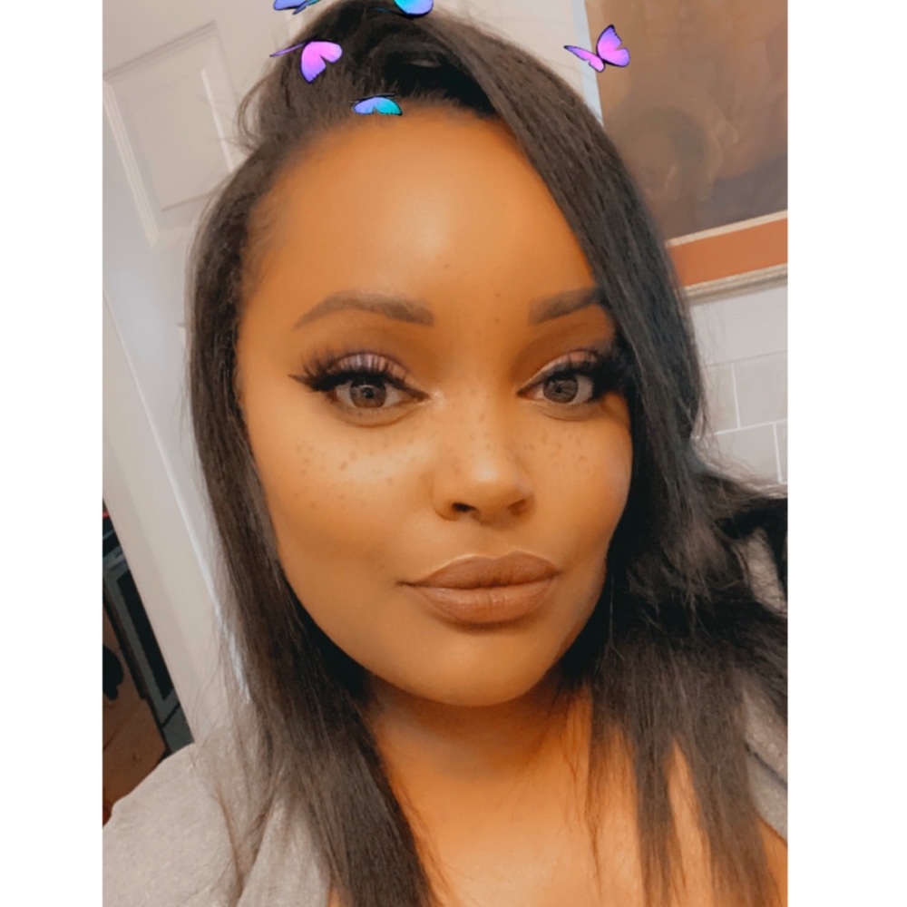 Meet your Posher, Vanessa